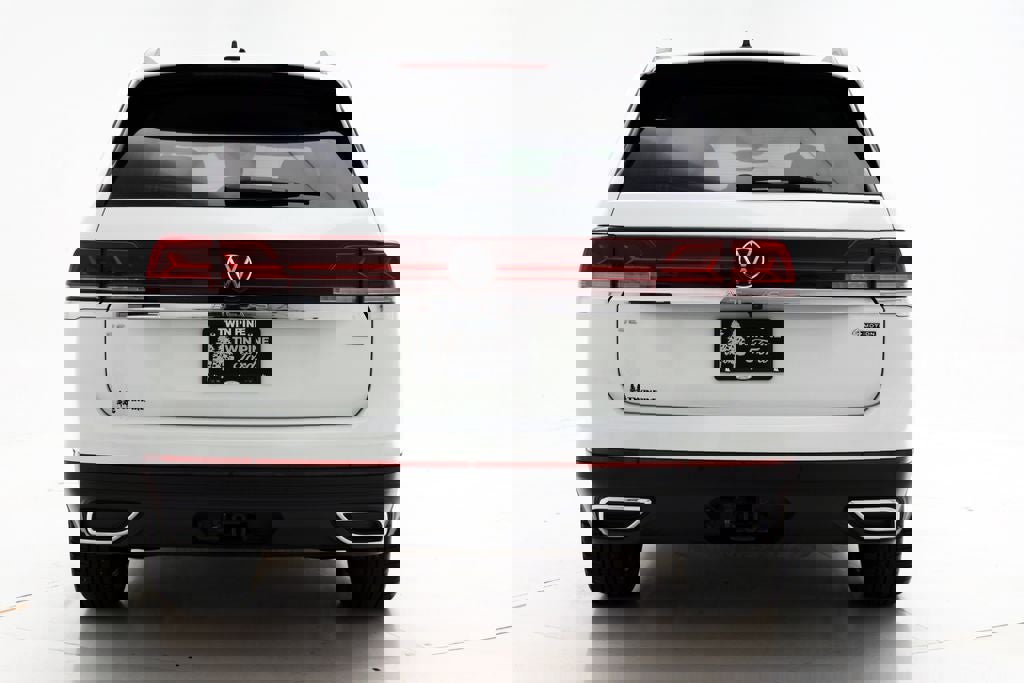 Used 2025 Volkswagen Atlas SE image 7