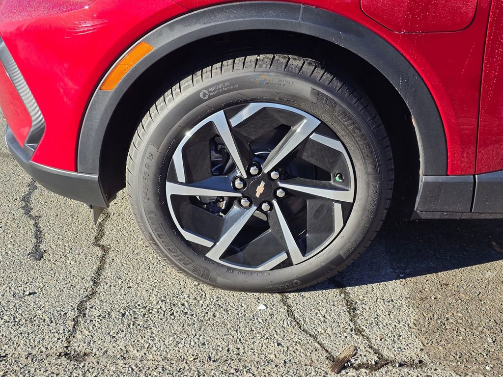 New 2026 Chevrolet Equinox EV LT image 9