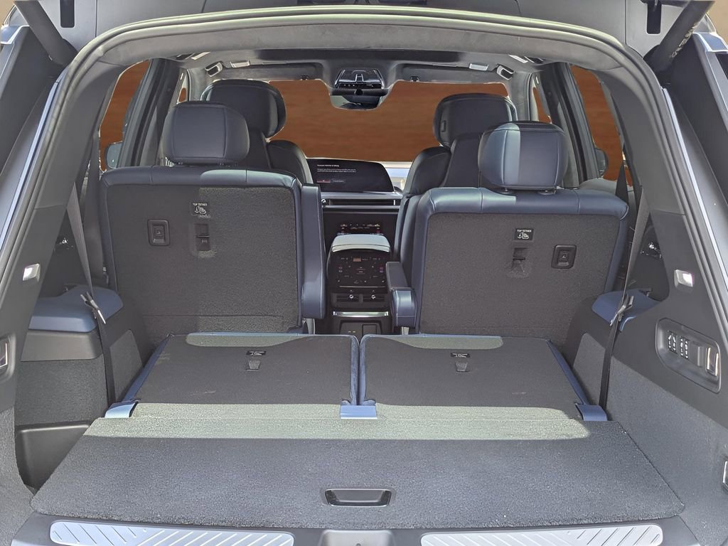 New 2026 Cadillac Vistiq Premium Luxury AWD/4WD image 6