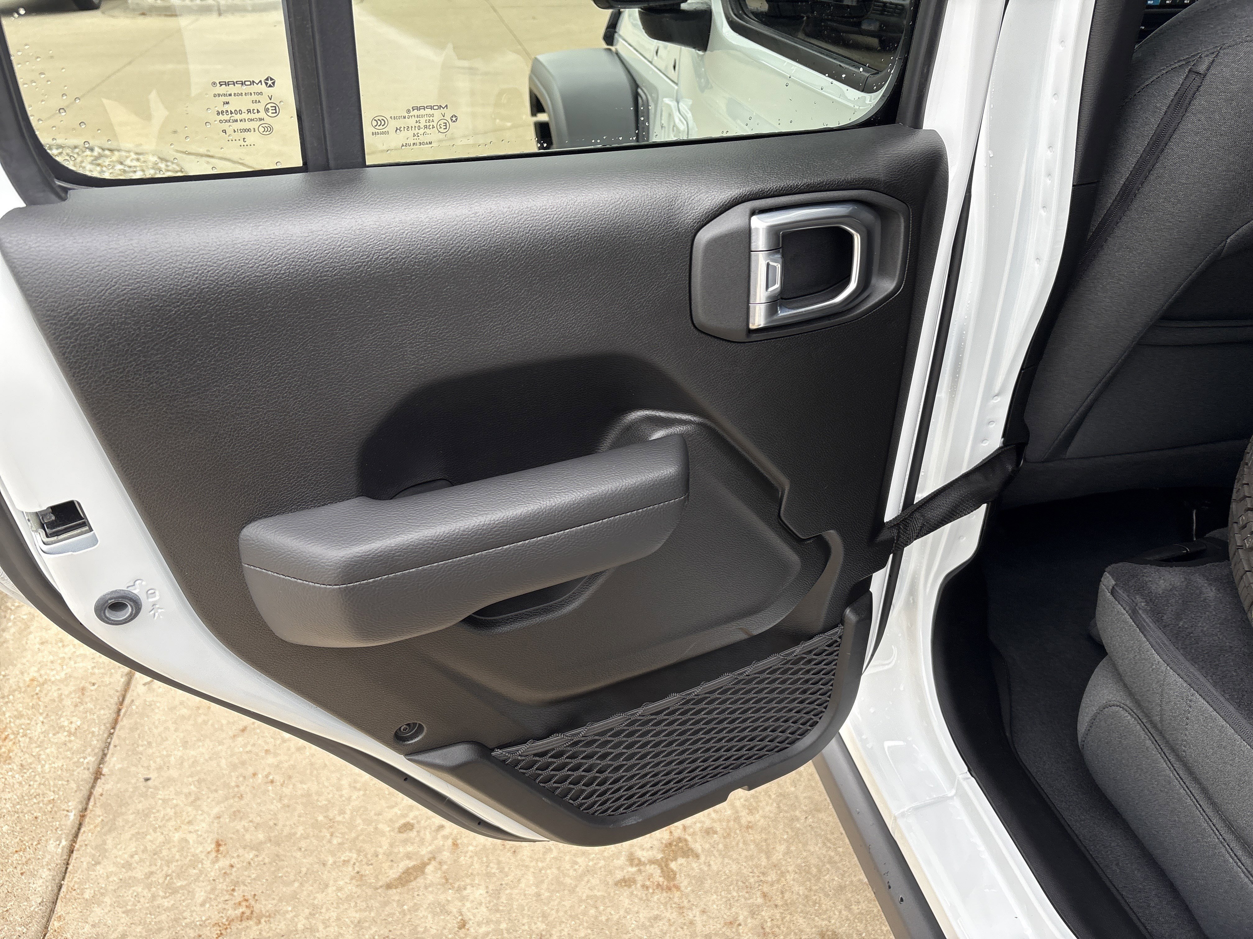 Used 2024 Jeep Wrangler Unlimited Sport AWD/4WD image 16