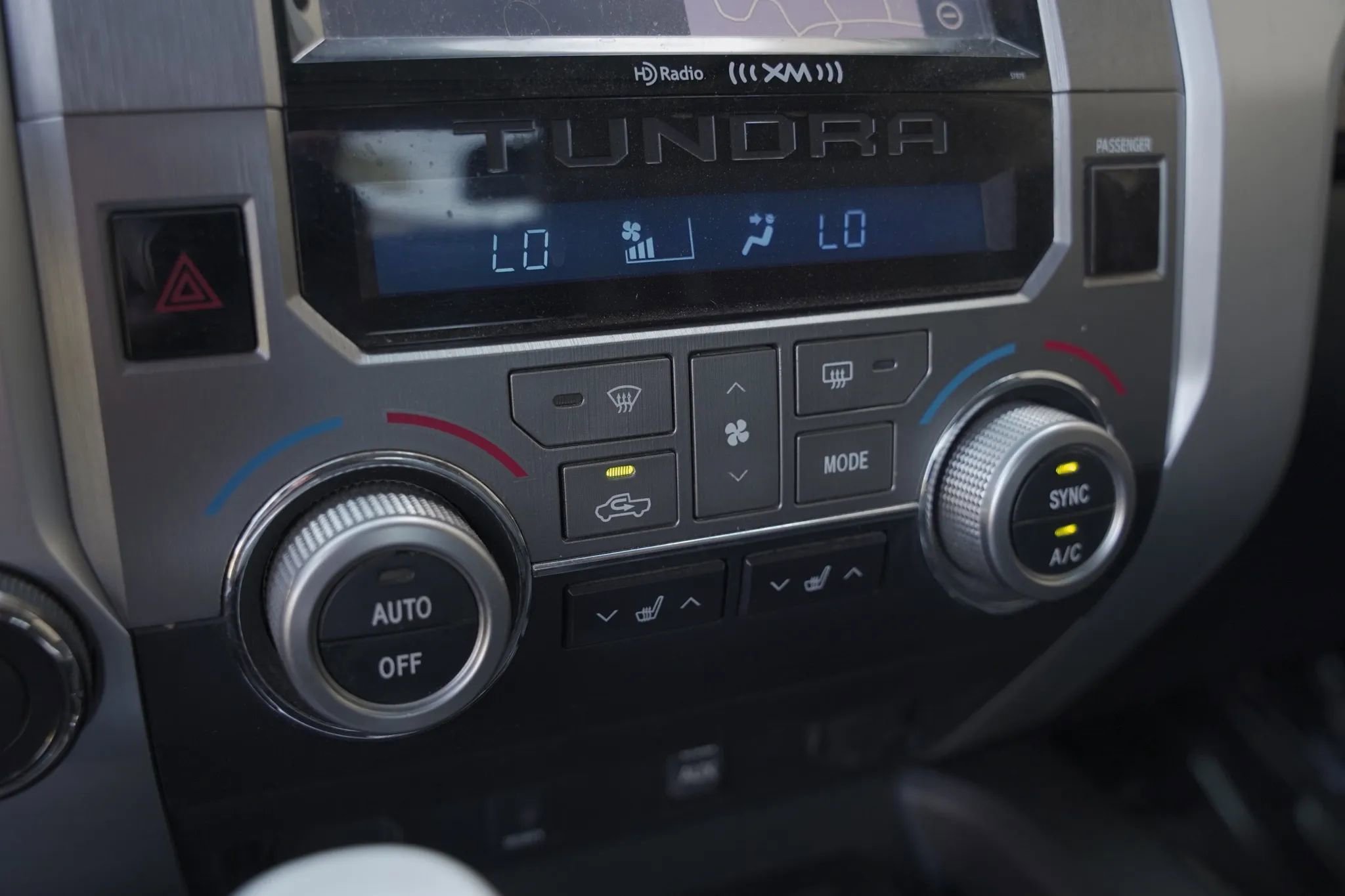 Used 2014 Toyota Tundra Limited w/ Limited Premium Package image 13