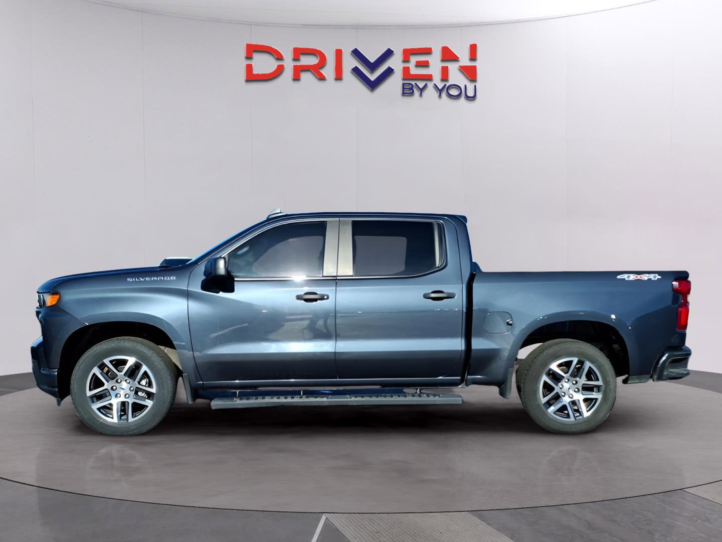 Used 2022 Chevrolet Silverado 1500 Custom image 3