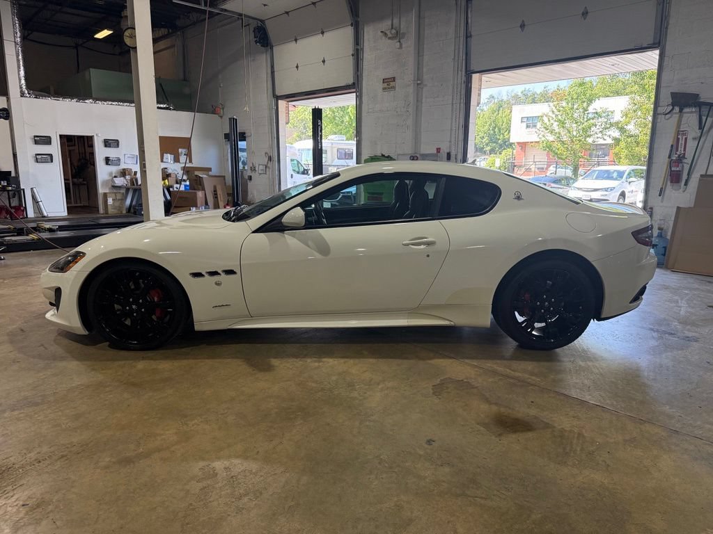 Used 2016 Maserati GranTurismo MC RWD image 3