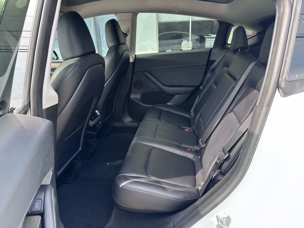 Used 2024 Tesla Model Y 2WD image 28