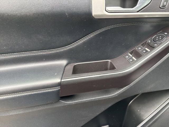 Used 2020 Ford Explorer XLT w/ Equipment Group 202A image 12