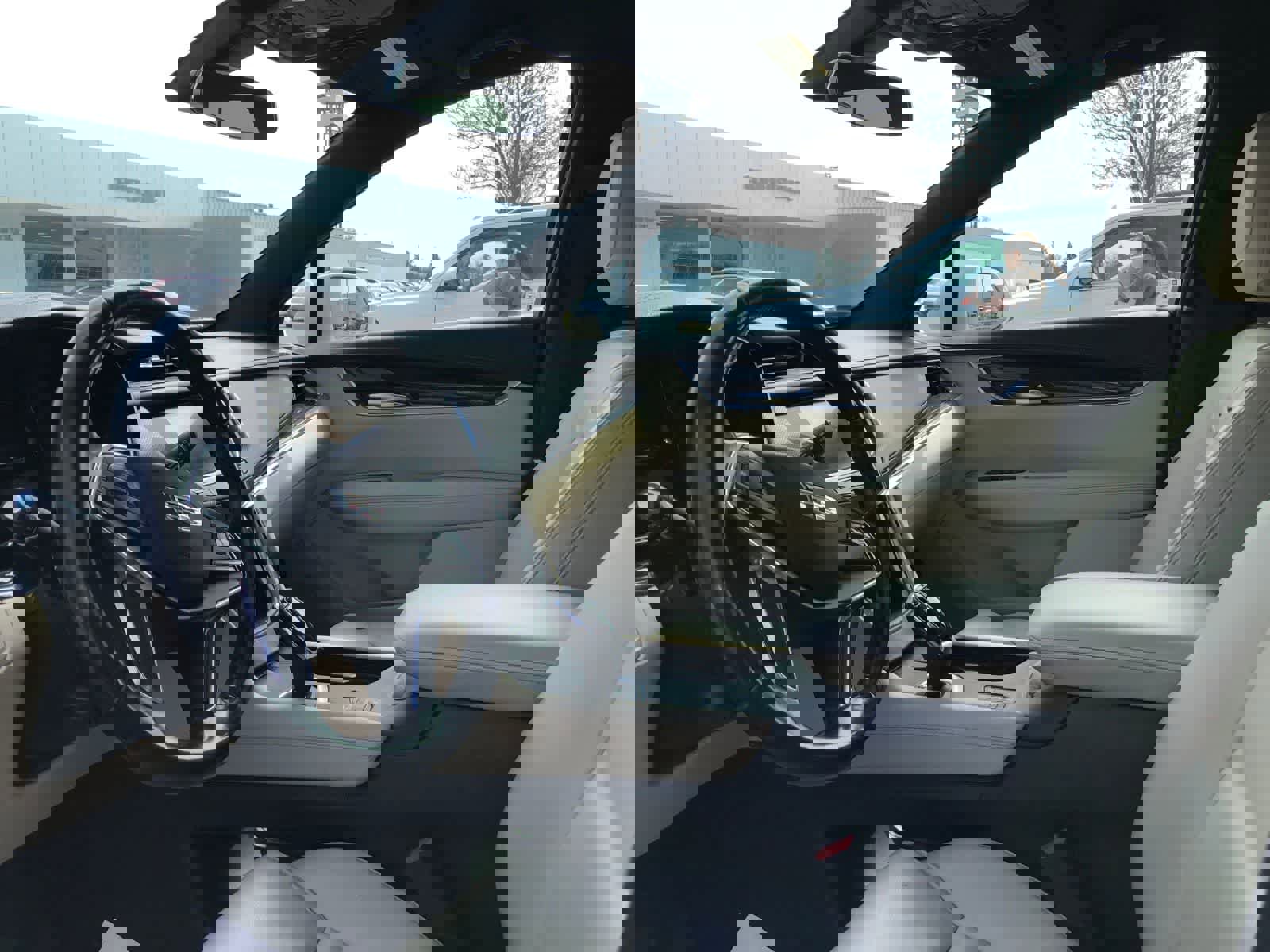 Used 2018 Cadillac XT5 AWD w/ LPO, Wheel Lock Package image 8