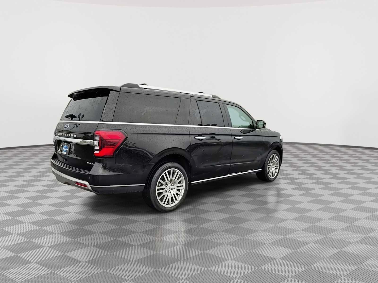 Used 2024 Ford Expedition Max Limited AWD/4WD image 8