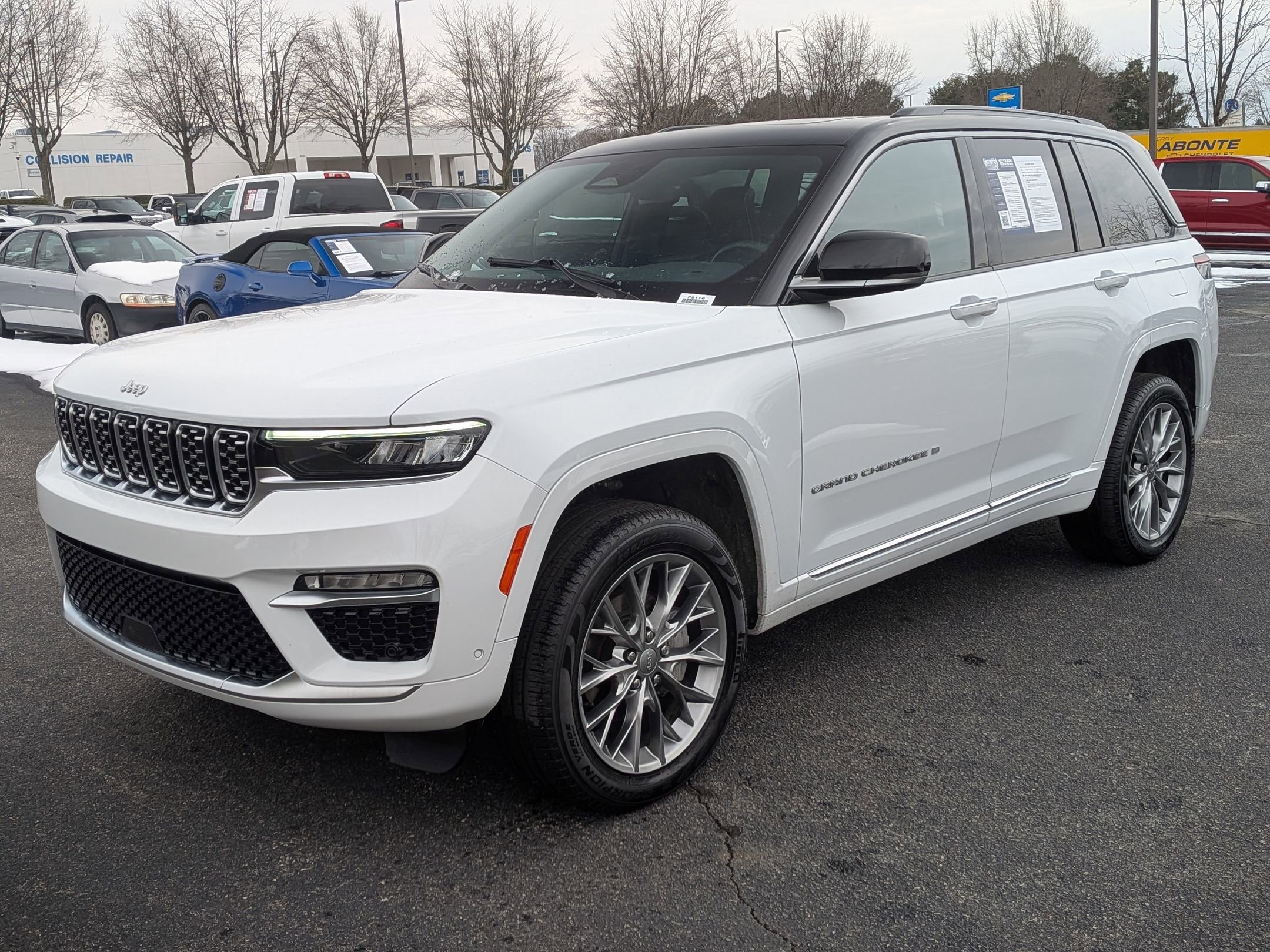 Used 2024 Jeep Grand Cherokee Summit image 5