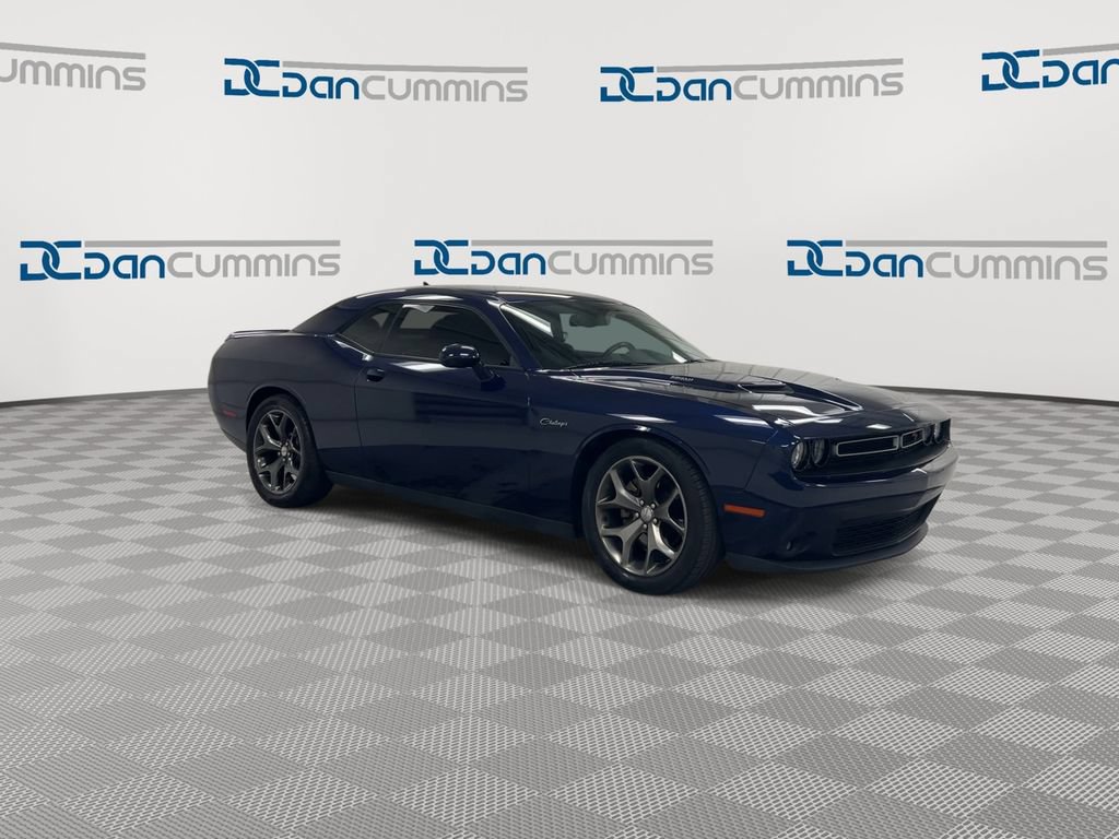 Used 2015 Dodge Challenger R/T Plus RWD image 2