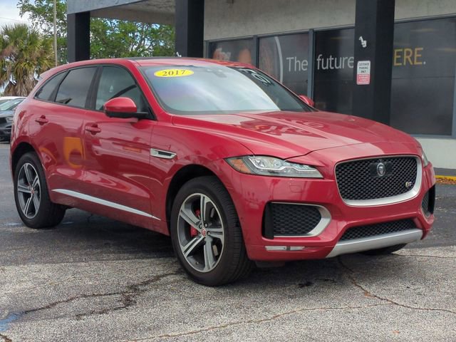 Used 2017 Jaguar F-PACE S image 3