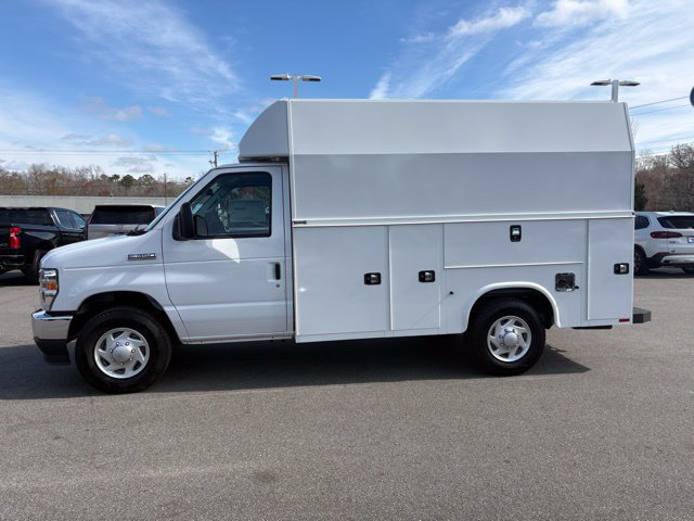 New 2025 Ford E-350 and Econoline 350 Super Duty w/ Power Equipment Group RWD image 2