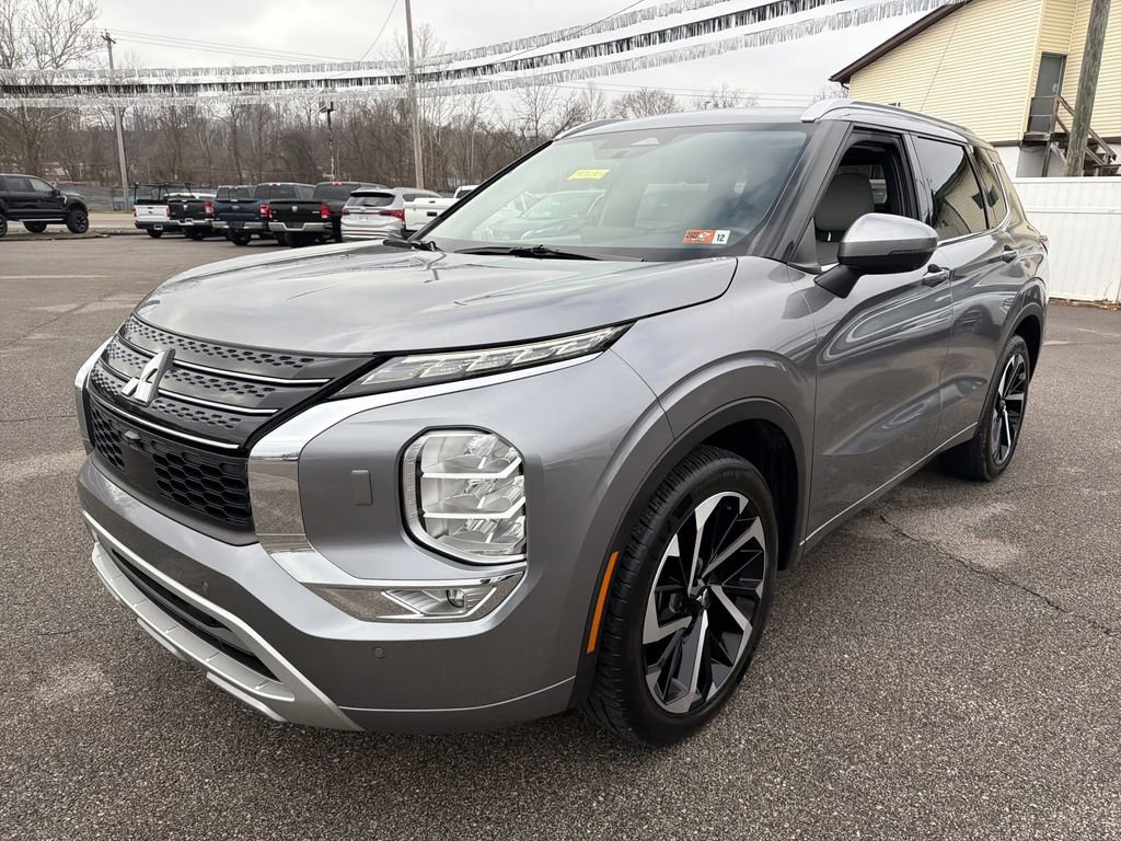 Used 2023 Mitsubishi Outlander SEL image 10