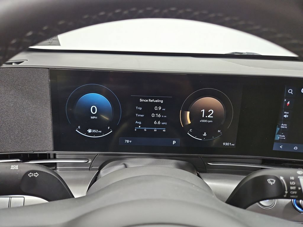 Certified 2025 Hyundai Kona SEL AWD/4WD image 17