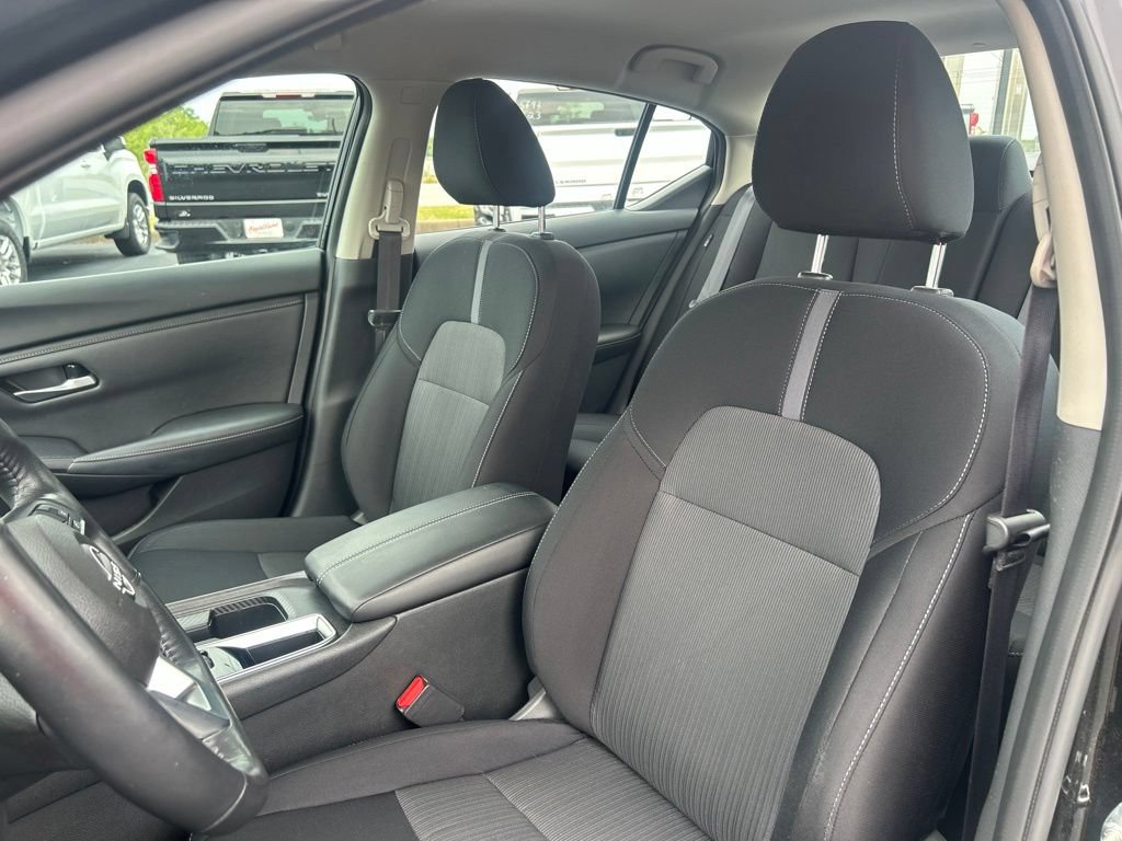Used 2024 Nissan Sentra SV w/ All-Weather Package FWD image 17