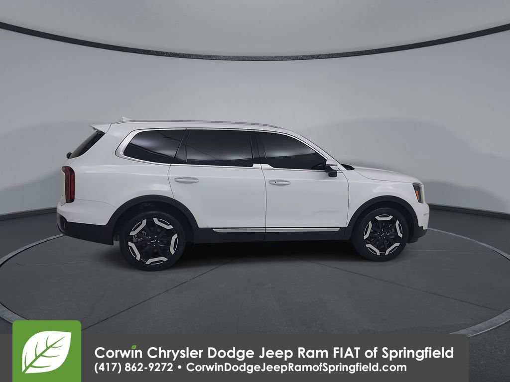 Used 2025 Kia Telluride S AWD/4WD image 16