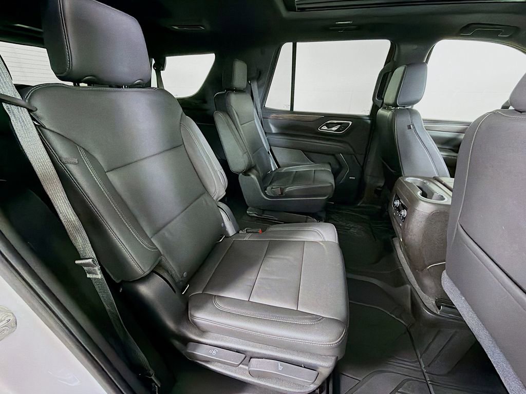 Used 2021 Chevrolet Tahoe Z71 w/ Luxury Package AWD/4WD image 26