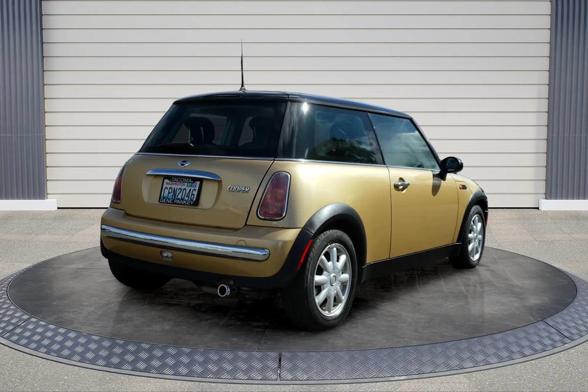 Used 2004 MINI Cooper Hardtop FWD image 7