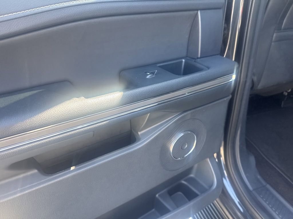 Used 2022 Ford Expedition XLT RWD image 12