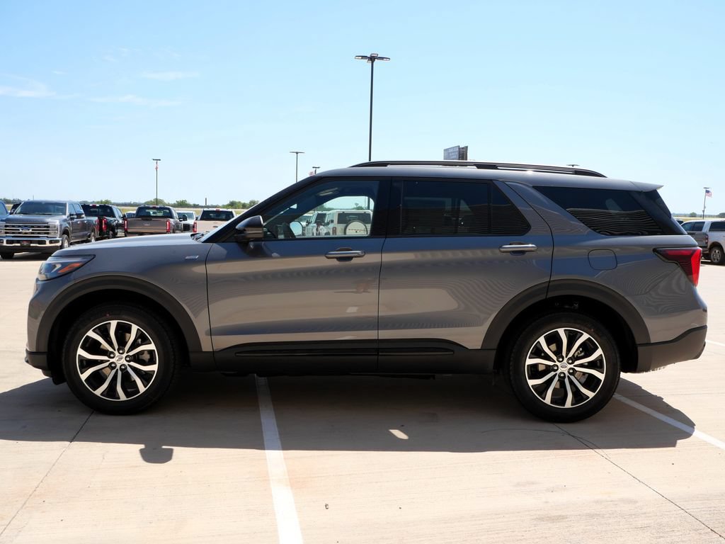 New 2026 Ford Explorer ST-Line AWD/4WD image 3