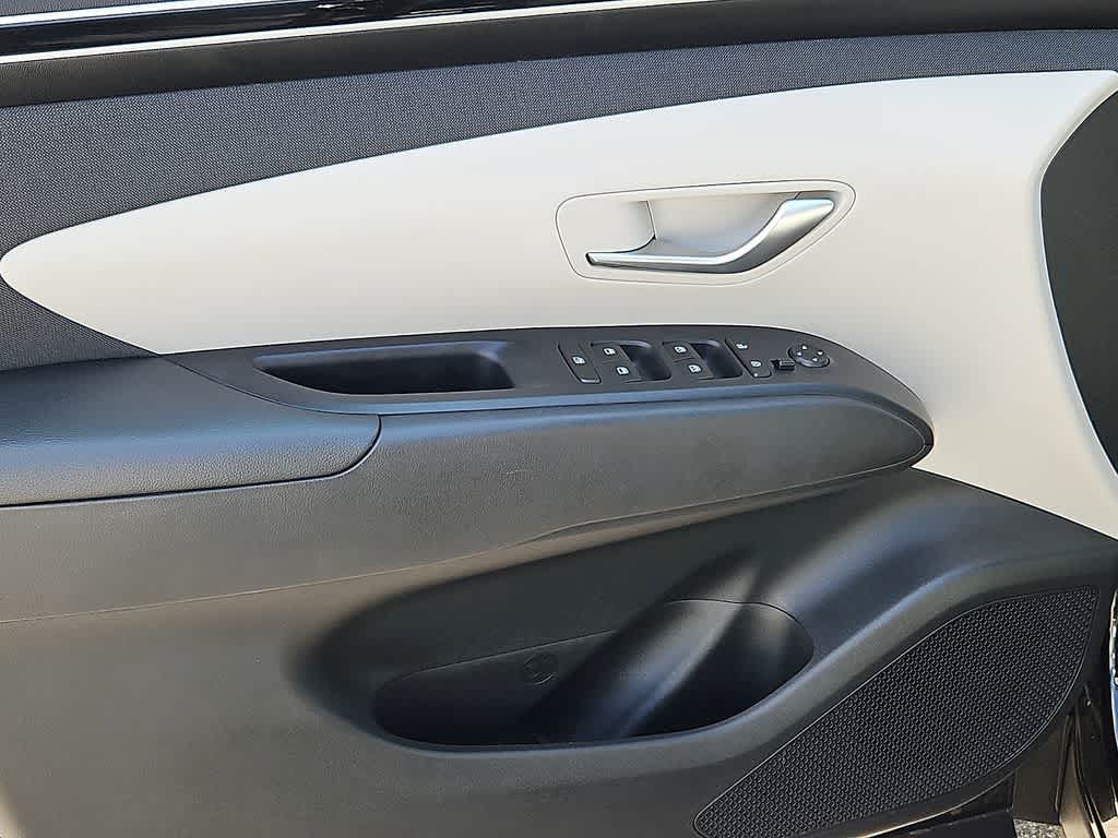 Used 2023 Hyundai Tucson SEL w/ Convenience Package FWD image 11