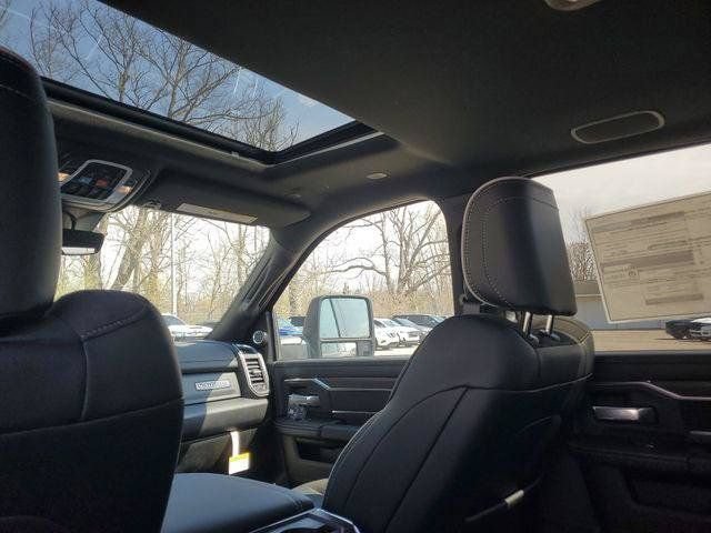 New 2026 RAM 2500 Laramie AWD/4WD image 10
