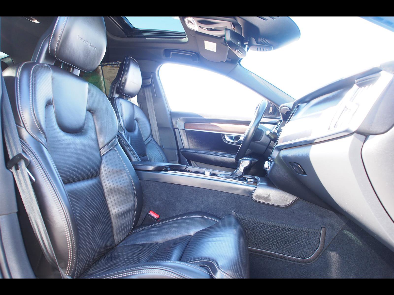 Used 2017 Volvo S90 T6 Inscription w/ Vision Package image 11