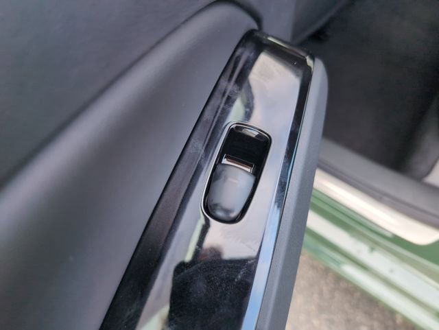 New 2025 Nissan Altima 2.5 SR image 13