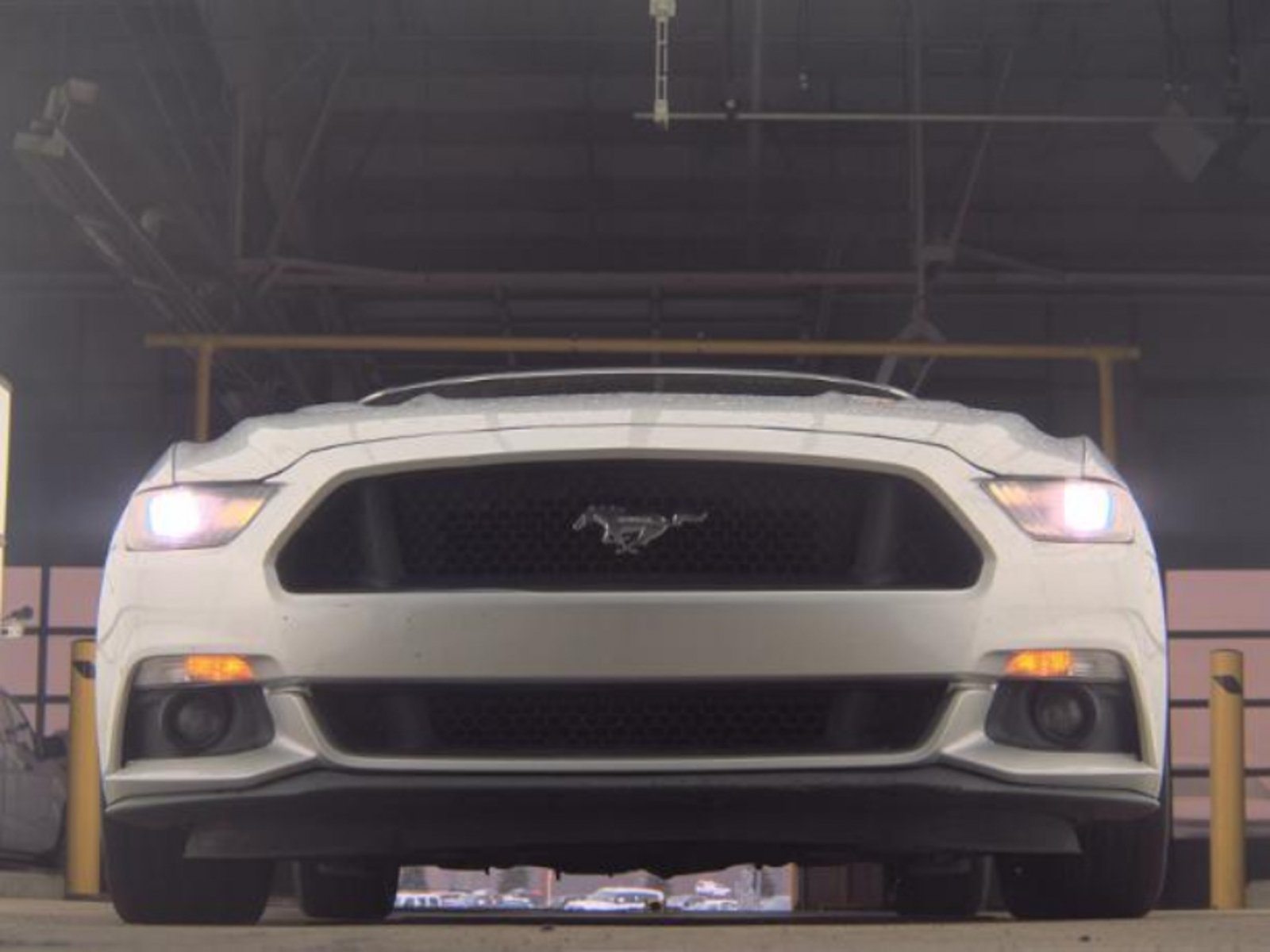 Used 2015 Ford Mustang GT RWD image 3