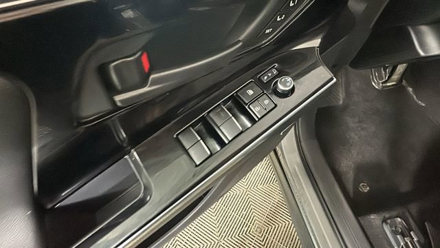 Used 2023 Subaru Solterra AWD image 11
