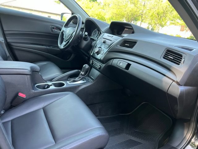 Used 2017 Acura ILX FWD image 21