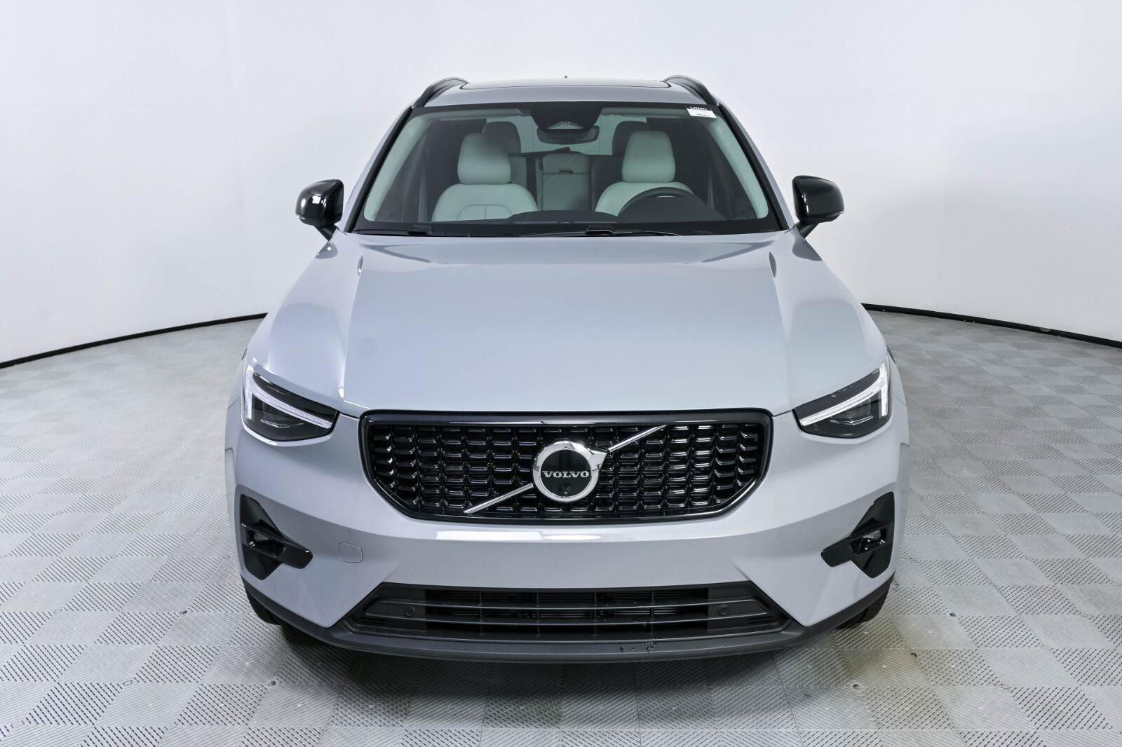 New 2026 Volvo XC40 B5 Plus w/ Climate Package AWD/4WD image 35