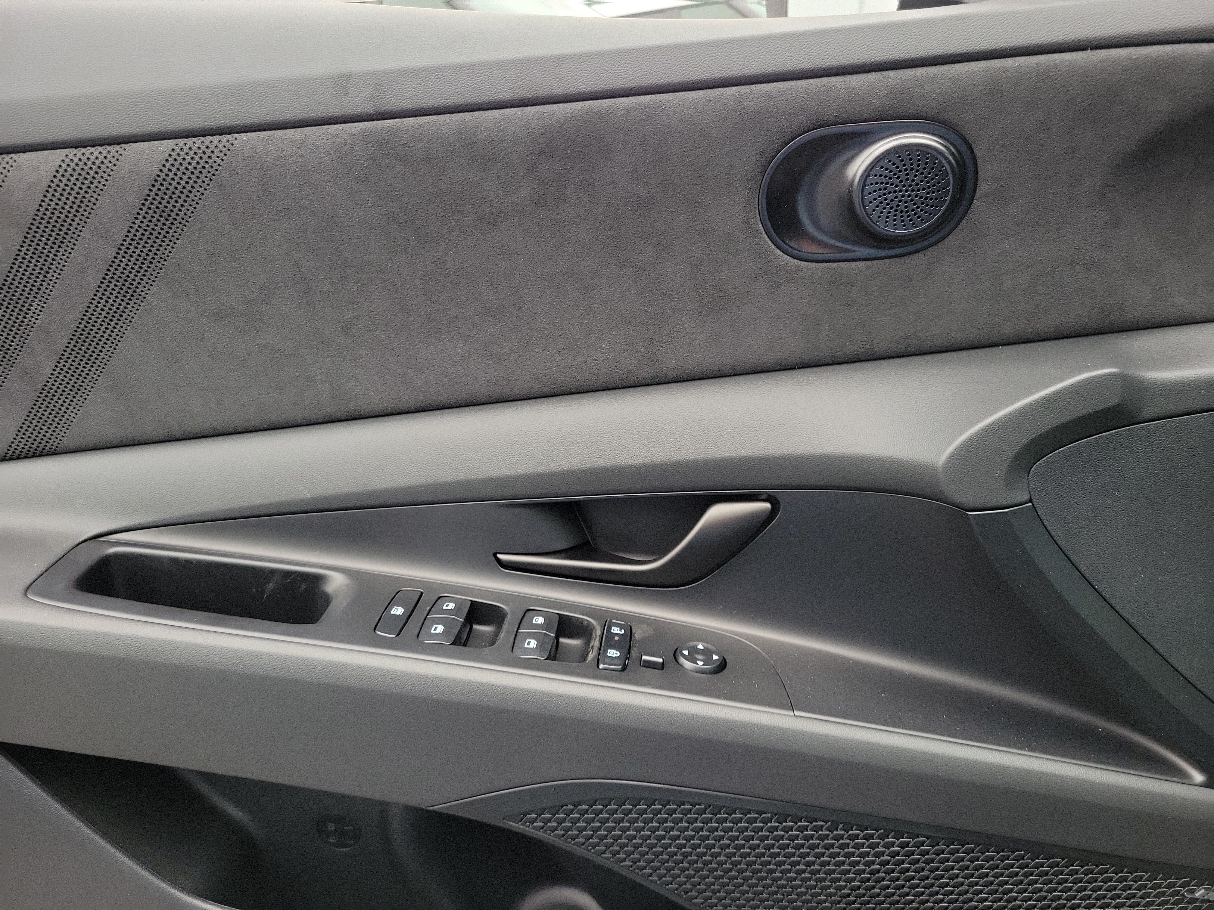 New 2026 Hyundai Elantra N FWD image 13
