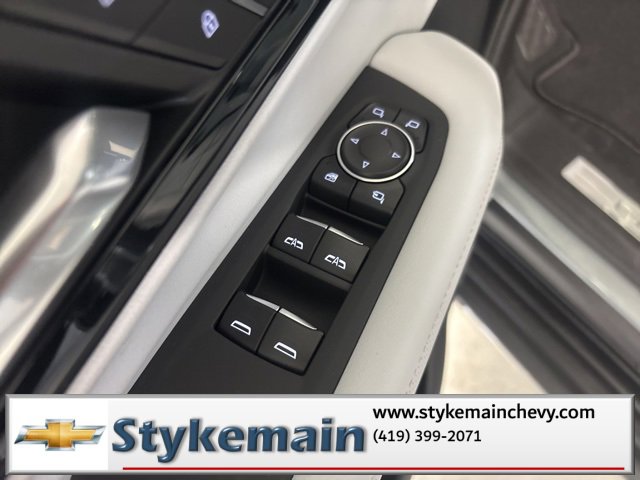 New 2026 Chevrolet Suburban Premier image 14