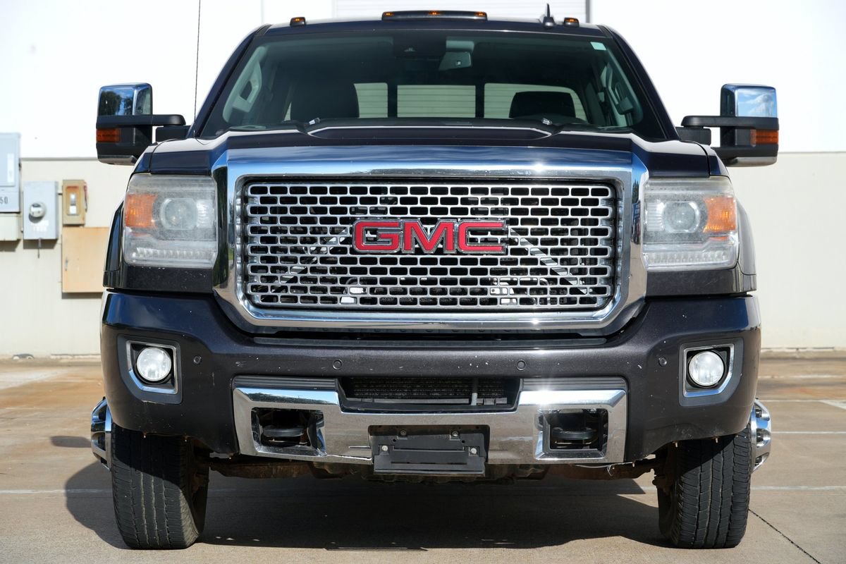 Used 2016 GMC Sierra 3500 Denali w/ Duramax Plus Package AWD/4WD image 16