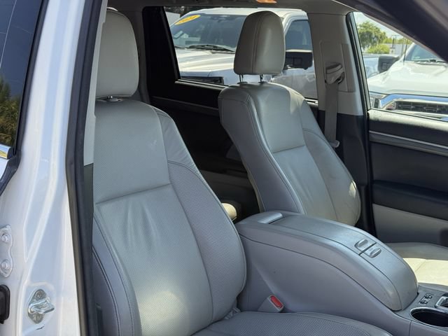 Used 2018 Toyota Highlander Limited FWD image 19