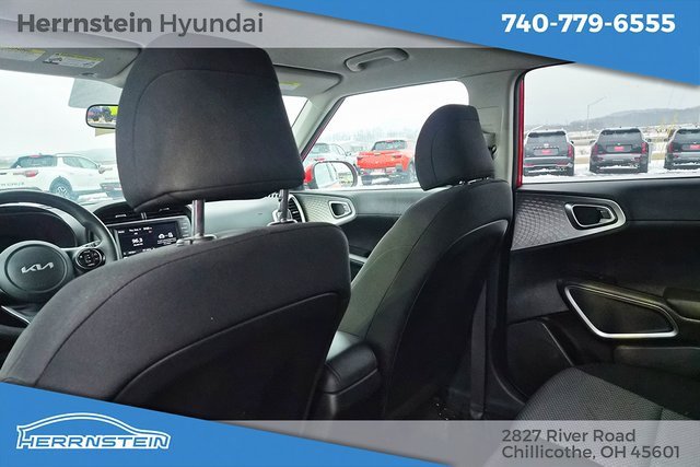 Used 2022 Kia Soul LX image 22