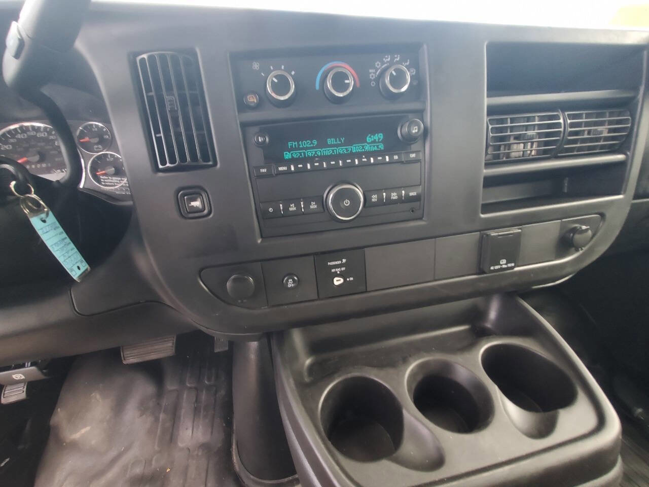 Used 2025 GMC Savana 2500 w/ Driver Convenience Package image 13