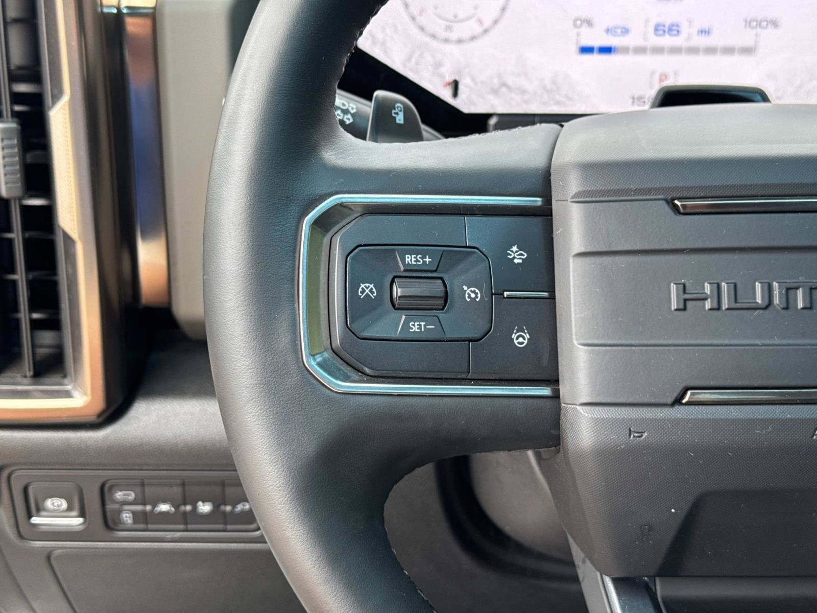 Used 2025 GMC Hummer EV 2X AWD/4WD image 17
