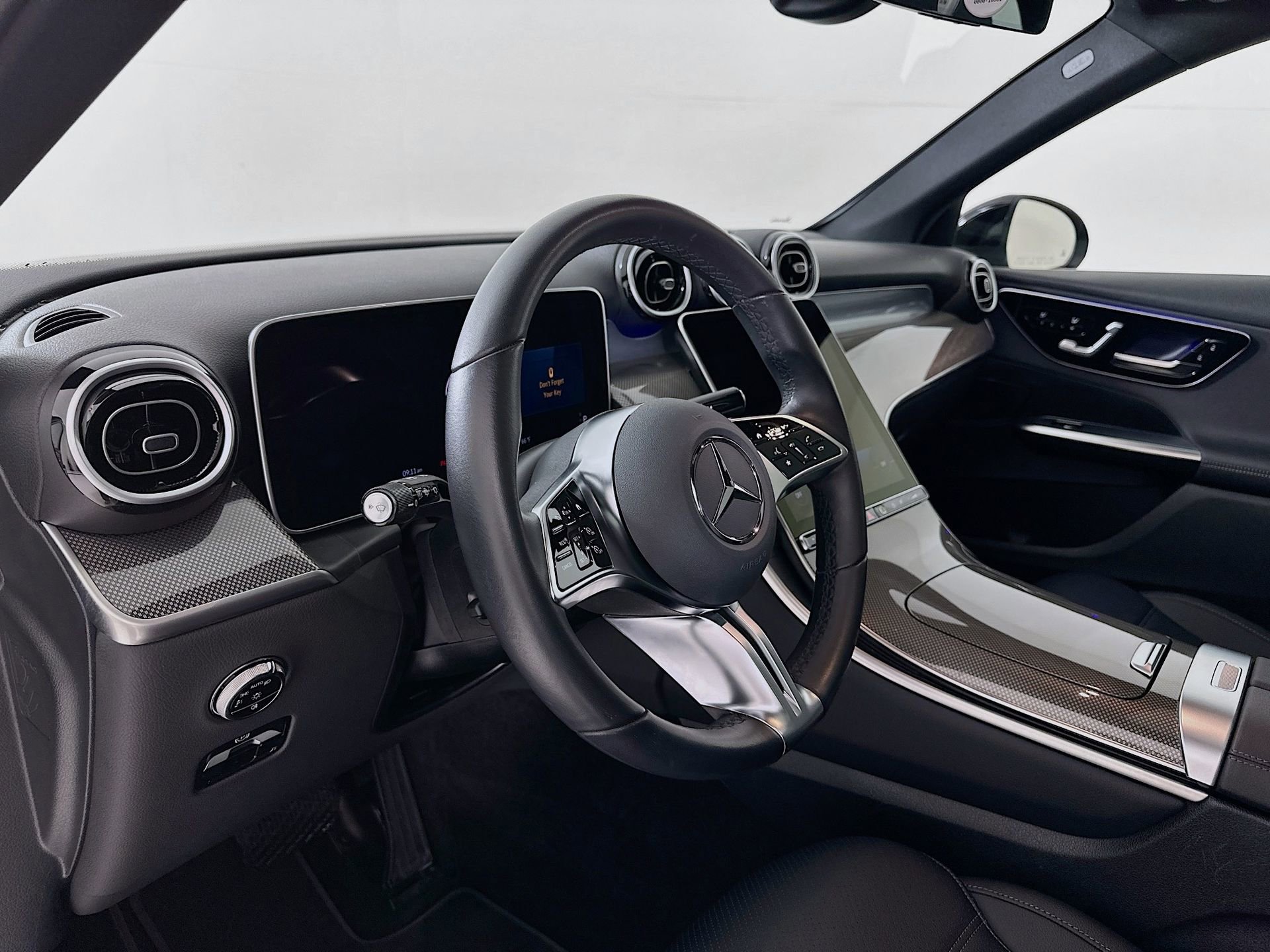 Certified 2025 Mercedes-Benz GLC 300 image 10