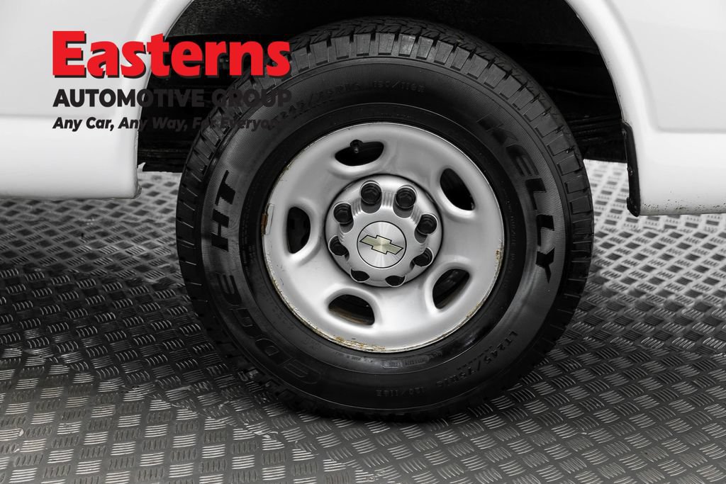 Used 2021 Chevrolet Express 2500 RWD image 28