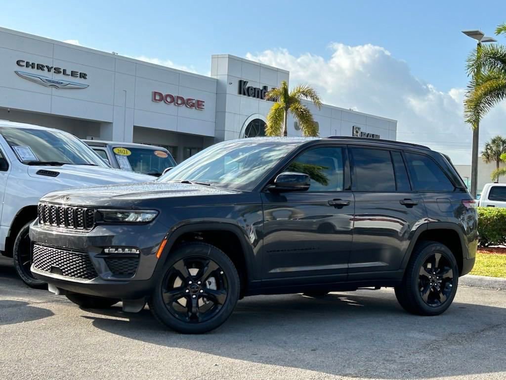 New 2024 Jeep Grand Cherokee Altitude RWD image 42