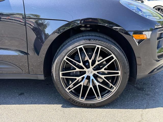 Used 2026 Porsche Macan AWD/4WD image 10