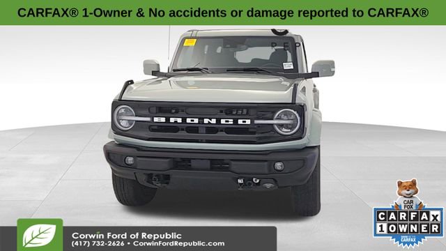 Used 2023 Ford Bronco Outer Banks image 2