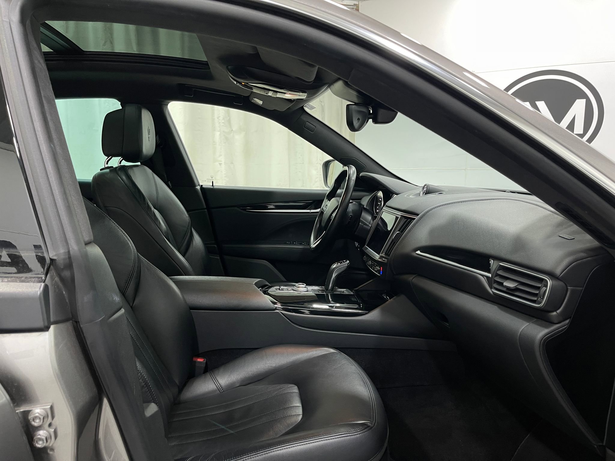 Used 2021 Maserati Levante image 29