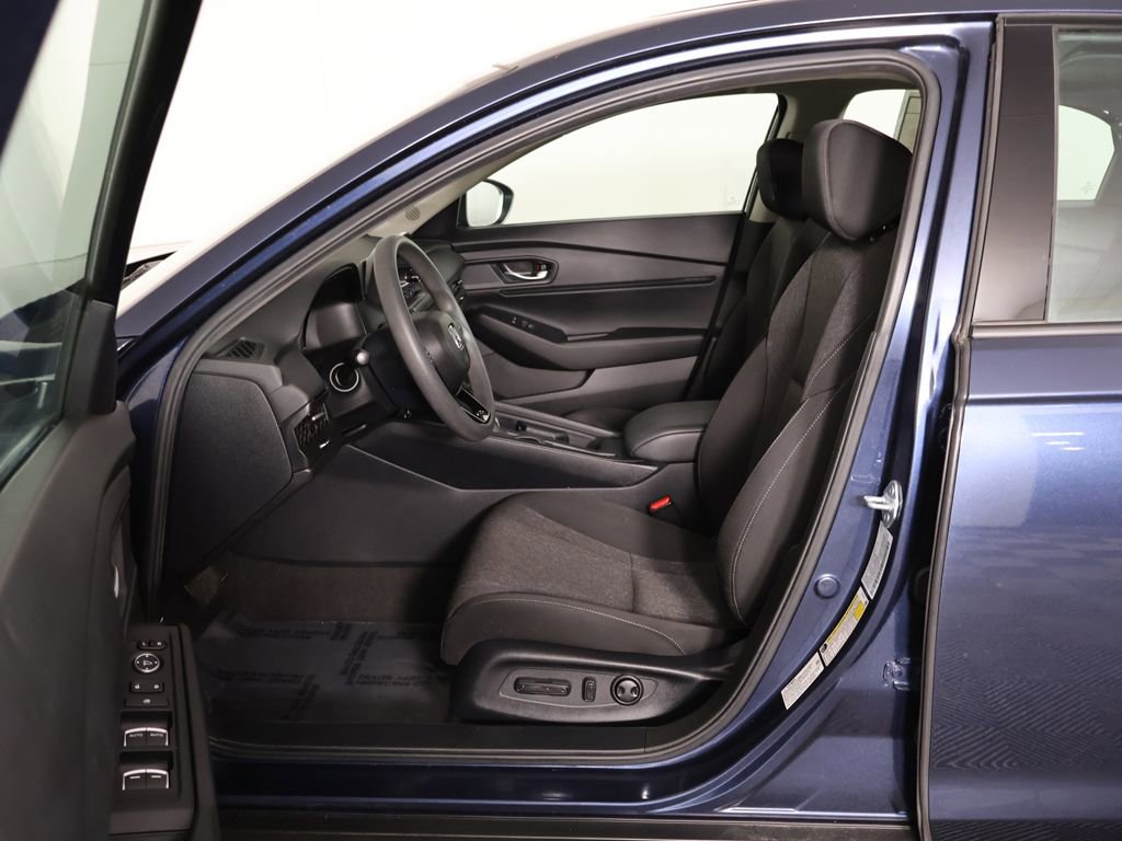 Used 2025 Honda Accord SE image 29