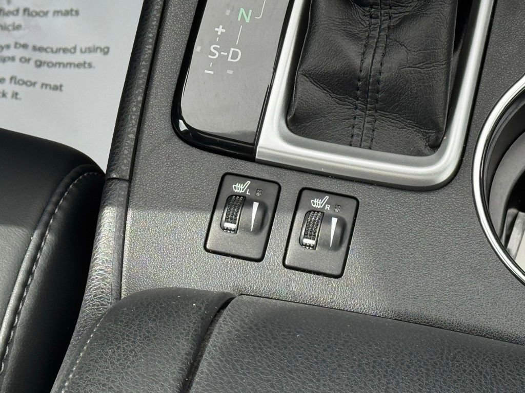 Used 2018 Toyota Highlander SE image 41