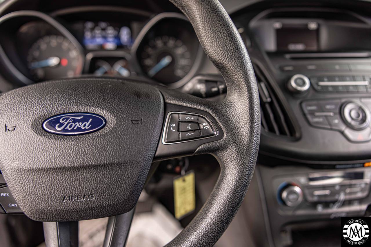 Used 2017 Ford Focus SE FWD image 24