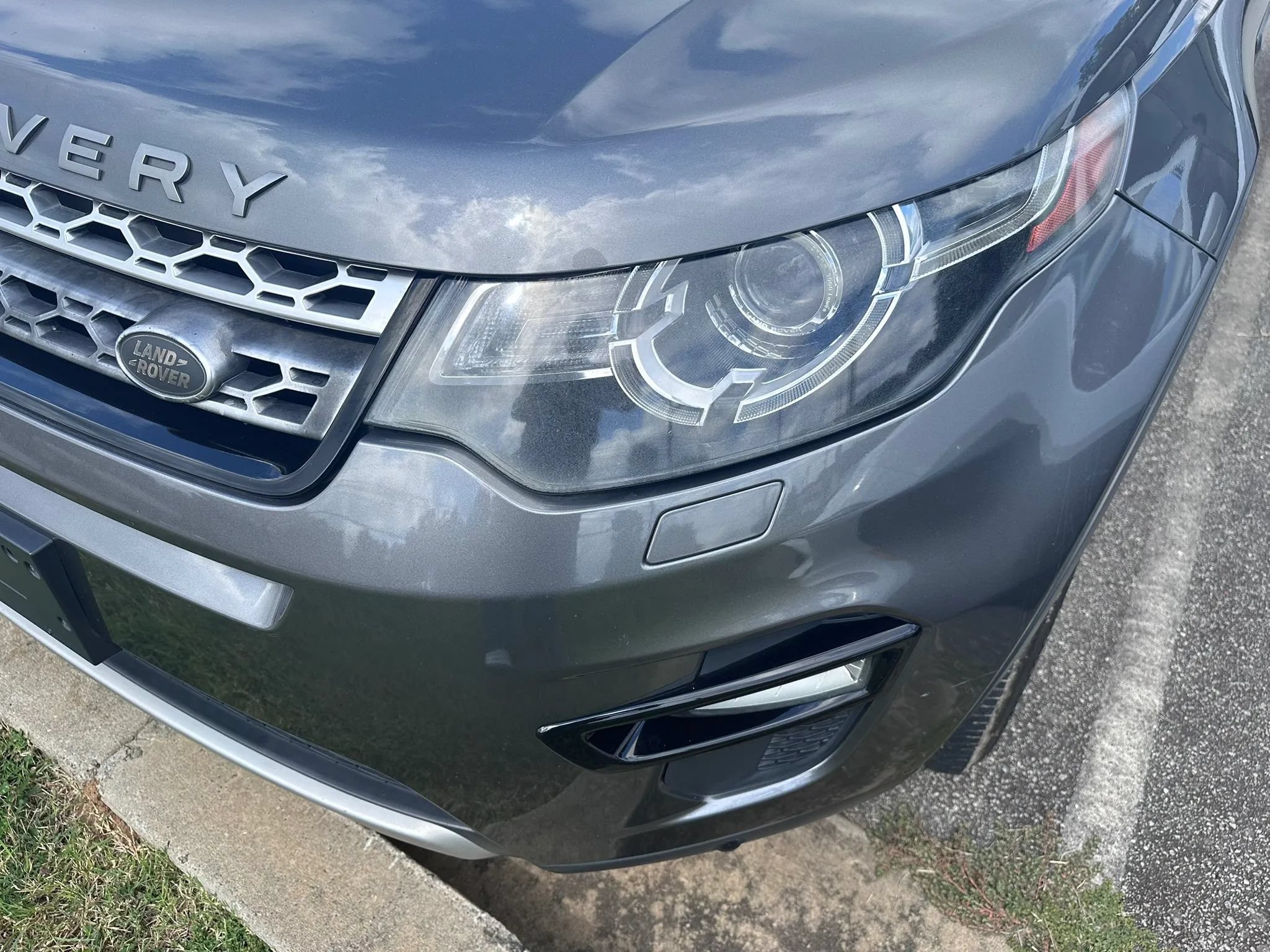 Used 2017 Land Rover Discovery Sport HSE AWD/4WD image 10