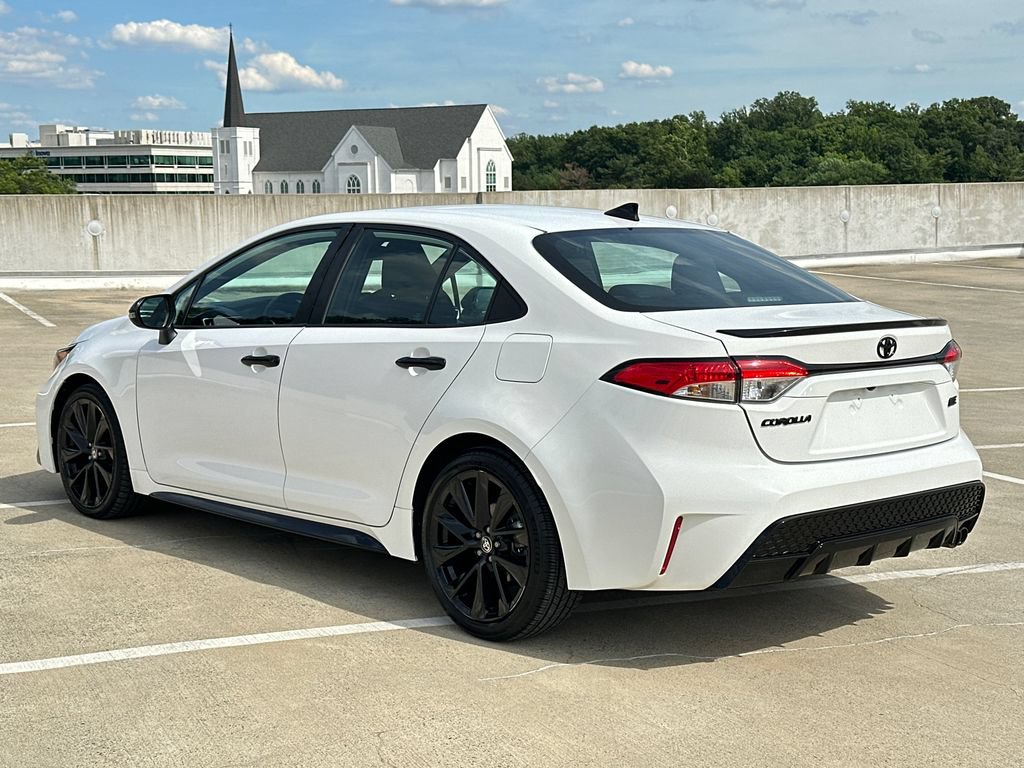 Used 2020 Toyota Corolla SE FWD image 3
