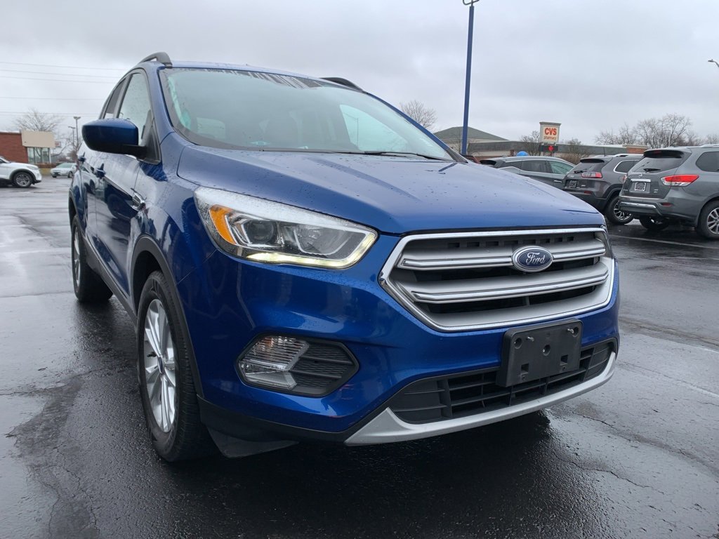 Used 2017 Ford Escape SE w/ Equipment Group 201A image 1